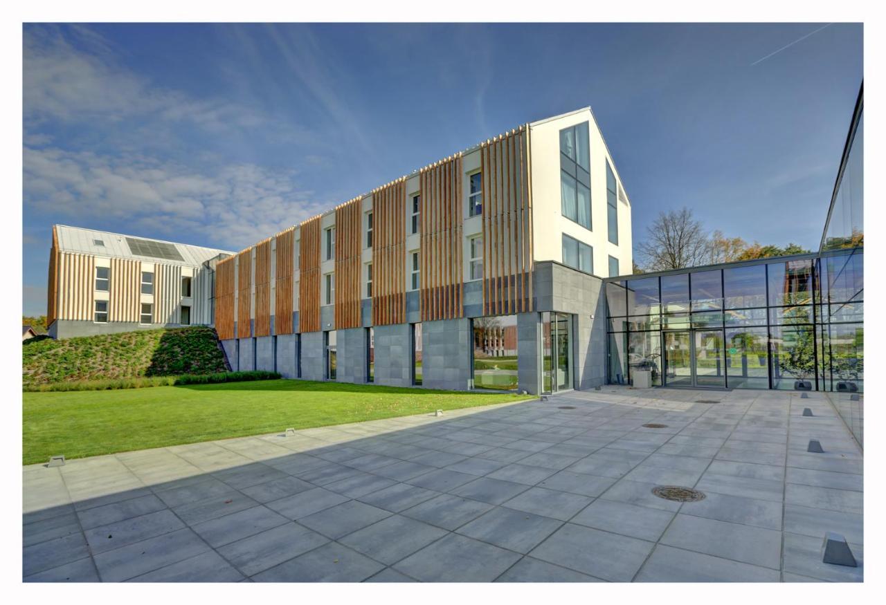 Aparthotel Folwark 4*